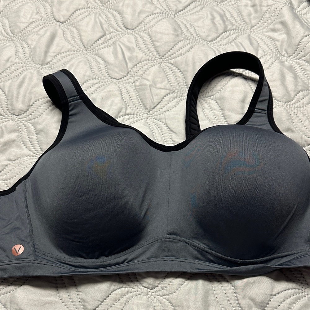 Women's Gray Underwire Sportsbra 36H